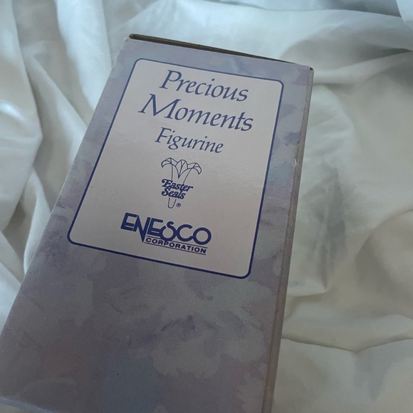 Precious Moments “A Universal Love” - Picture 3 of 7